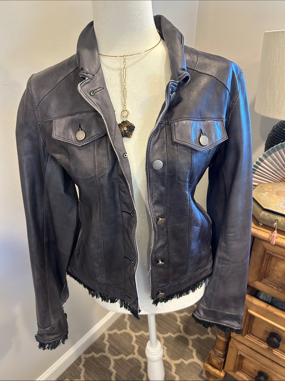 Womens Jakett Leather Fringe-Trim Snap-Front Jacket